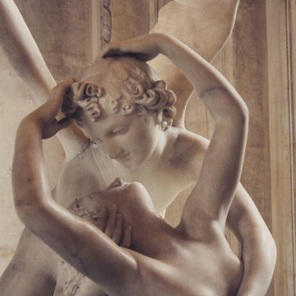 #louvre #paris #kiss #kissofeternity #statute #love #affection #marble #louvrestatute #lik… x.com/soupayan_dutta