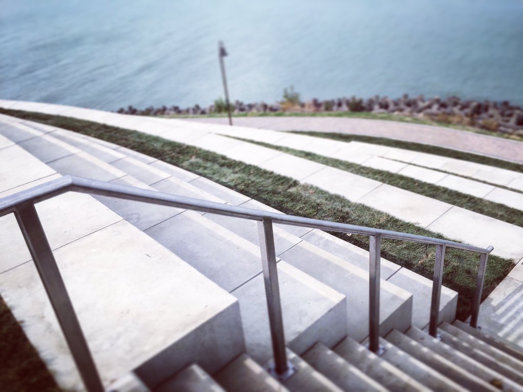 SaraShookman's tweet photo. Afternoon walk to @LakewoodOhio's new Solstice Steps. What an awesome way to celebrate the lake. #isitsunsetyet? https://t.co/iqvQbuVIZi