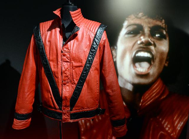 Forbes's tweet photo. Michael Jackson pulled in $115 million over the past year: https://t.co/CjocKtlk2W https://t.co/hI9TTsdYtw