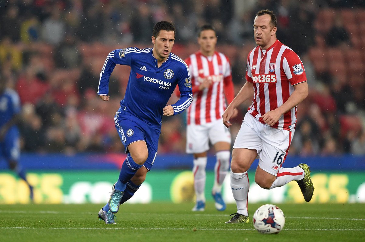 ChelseaFC's tweet photo. Half-time: Stoke City 0-0 Chelsea. #CFCLive https://t.co/2KhGjFhohR