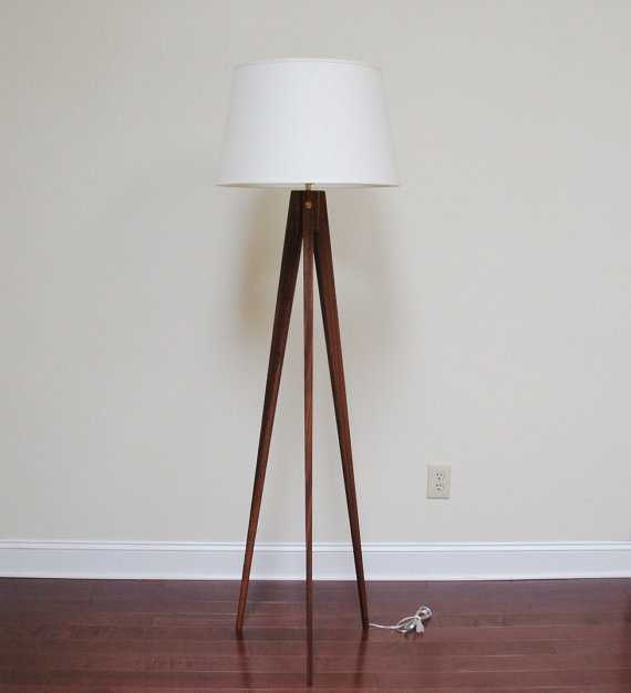 oolodesign's tweet photo. Walnut Slim Floor Tripod by @naturalgrain its all in the detail #light #detail https://t.co/pBVoRvWSA1