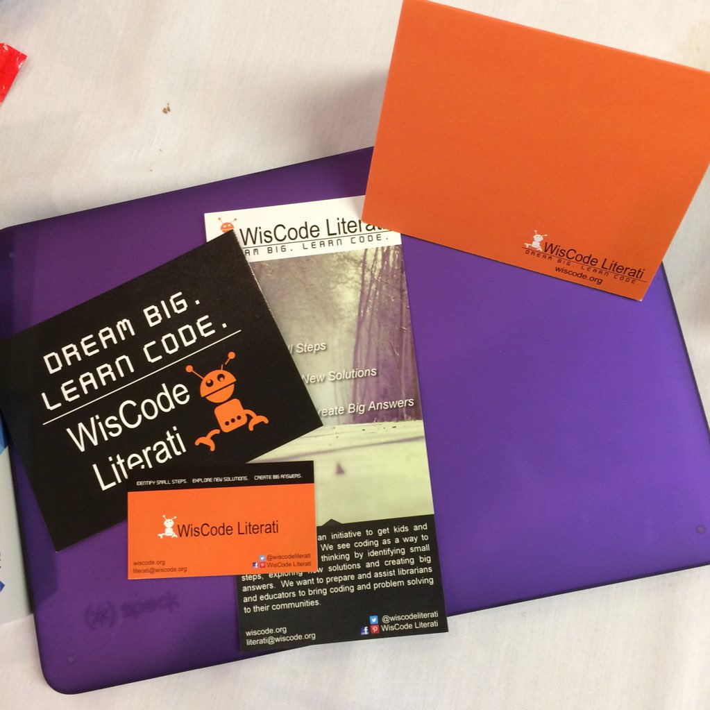 wiscodeliterati's tweet photo. Unpacking our sweet marketing swag! #ileadusa #DreamBigLearnCode https://t.co/qx7CGkxcuX