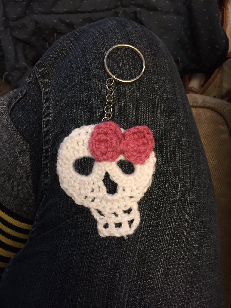 spuntanilla's tweet image. Making some skull key chains.. If you want one let me know!!!! #skullkeychains #forsale #skulls