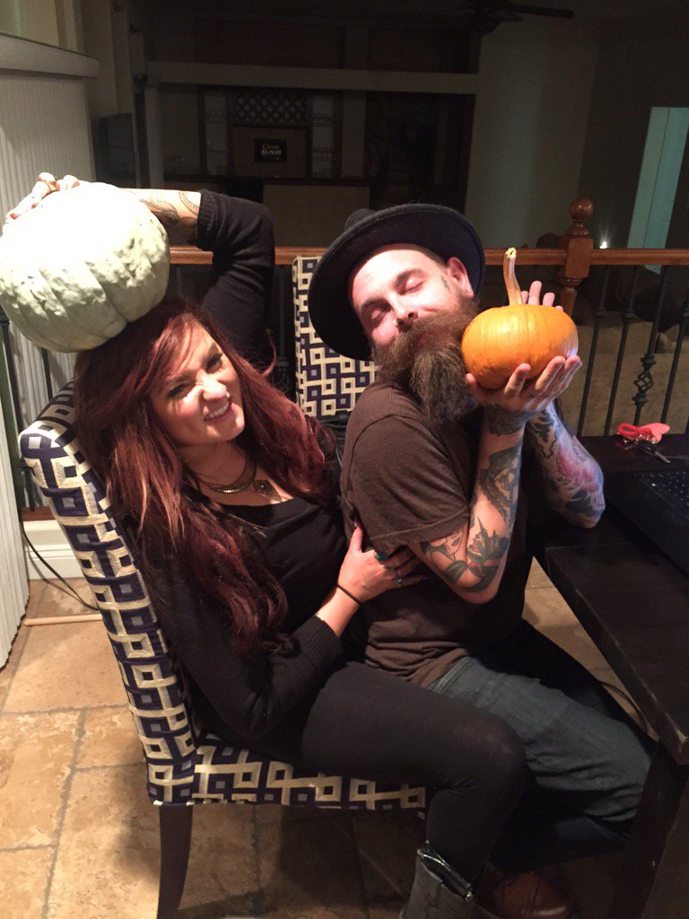 RunBabyDeerFIRE's tweet photo. I love Zach. #vegas https://t.co/eUD50oWkkU