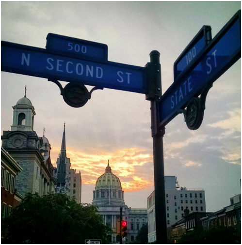 PA_Capitol_Boy's tweet photo. Literally, this was only for like 4 min in the burg #fall #PA #CapitolBuilding #scenicbackdrop @GovernorTomWolf https://t.co/orGyoZGRam
