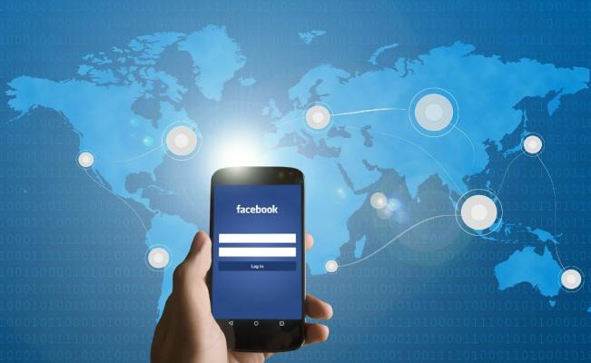 El_Universal_Mx's tweet photo. Recomiendan Facebook para hacer un negocio al tener presencia del 64.8% entre la gente https://t.co/qyEwpLSATx https://t.co/GXP9fwoKbj
