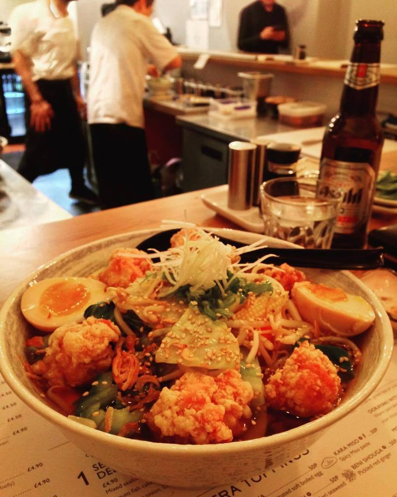 Londonfoodbabes's tweet photo. Shoyu ramen with spicy vege &amp; kara-age at @ramenmuga 🍜 #spicaaay #londonfoodbabes https://t.co/XIu28Ge7MJ https://t.co/FZoRYt0JFf