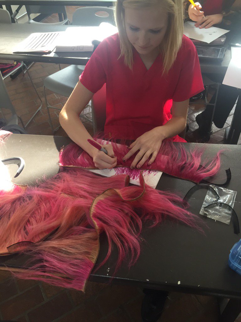 rose_emerald_'s tweet photo. Pumpkin designing for the contest coming up today in #cosmo1 #the6505cosmo1 #the6505 https://t.co/97ggLQufgA