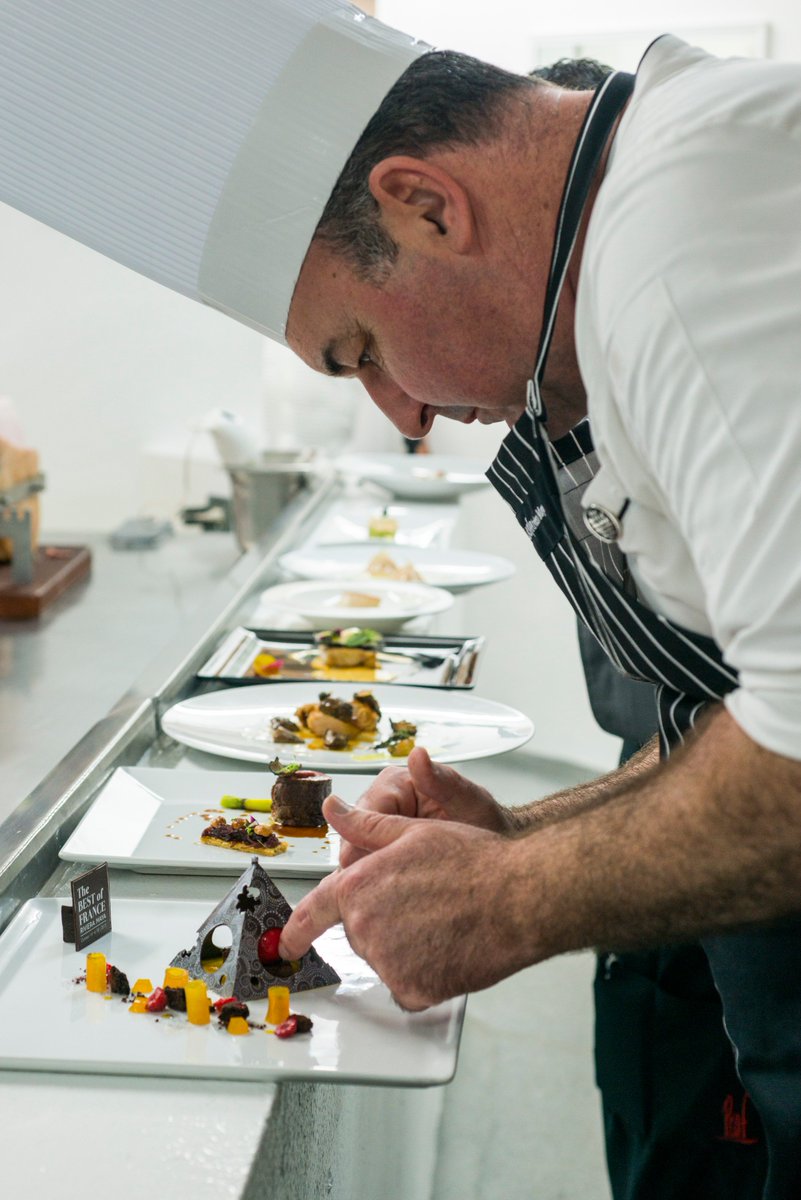 VelasMeetings's tweet photo. "@VelasResortsMex deleita los paladares más exigentes con creaciones culinarias de aclamados chefs." https://t.co/9ln7HxOOYk