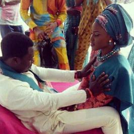 iysydney's tweet photo. Lol........can't help laffin, dis girl is in trouble https://t.co/oiAINPQGI3