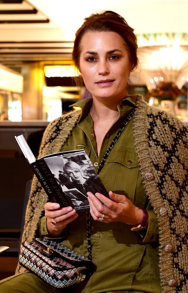 YLBofficialsite's tweet image. Yasmin launches new coffee table book on the romance of fashion and flying #JetSetStyle yasminlebonofficial.wordpress.com/2015/10/27/yas…