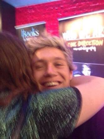 myhomeniall tweet picture