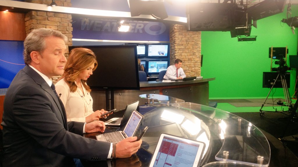 wvltalan's tweet photo. We're coming back to you in two minutes with an update on that very windy forecast. https://t.co/eE1qiiEBAE