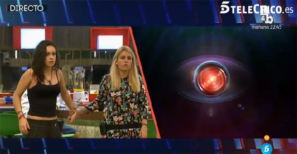 GHmomentazos's tweet photo. #Límite3GH16 La que se ha liado solo con esta imagen https://t.co/XxKwmK9XcI https://t.co/iXTOgia04h