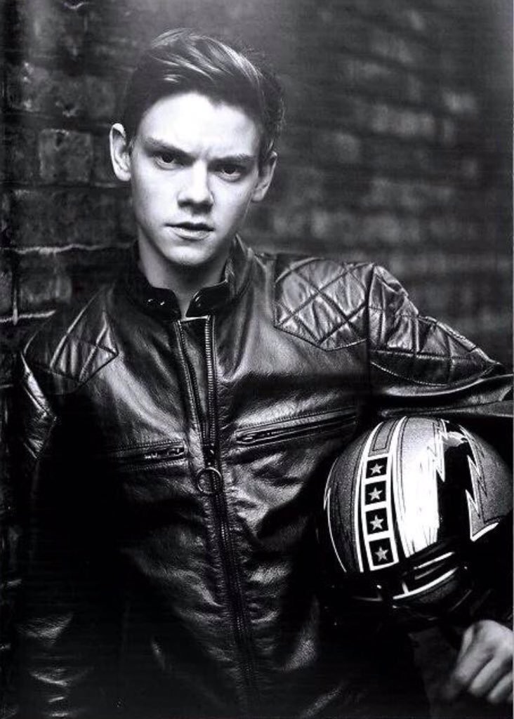 low quality thomas (@lowquaiitytbs) on Twitter photo 