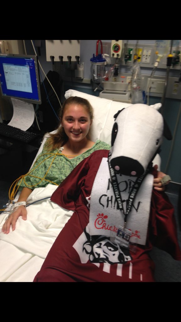 clumpy_BRHS's tweet photo. Glad I could be there to support Kennedy through surgery today! Best of luck as she begins her recovery 💗🐮⚽️ https://t.co/jloiQITdlQ