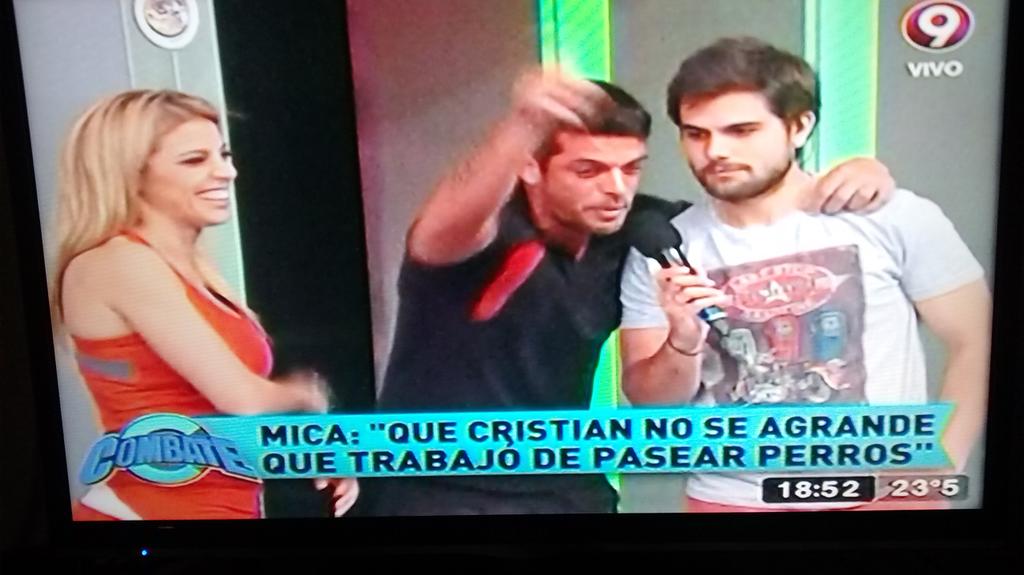 cuddlynacho's tweet photo. No sos un asco de persona @MicaViciconte pasear a perros no tiene nada de malo pelotuda👊 Con los animales no imbécil https://t.co/IK46wQucMy