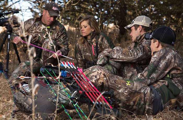 OUTDChannel's tweet photo. Battling the Monster of #BreastCancer, One Pink Arrow at a Time! @RaisedHunting #HuntPink | https://t.co/oTnEAgxLtT https://t.co/vqUPLI5w3D