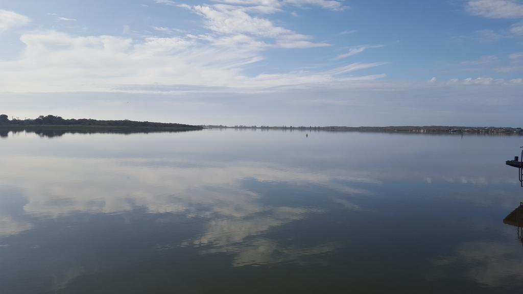 SpiritAustTours's tweet photo. Beautiful morning at #GoolwaWharf #Goolwa #SouthAustralia #FleurieuPeninsula #Coorong #SpiritOfTheCoorong #calmness https://t.co/WUF3TU8pEM