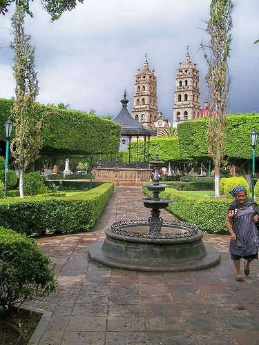 MM_Woman's tweet photo. #PuebloMágico #RegiónCentro Salvatierra, Guanajuato https://t.co/xd5KzfhJYZ https://t.co/QESJHdpVqg