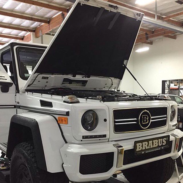 BrabusMy's tweet photo. “@BrabusMy: This car is not normal 😱😱😱
0 to 100 km/h in 6.9 seconds ..
Brabus G500 https://t.co/lhIPQKWdnz”
#brabus#live#lovecars#cars#auto