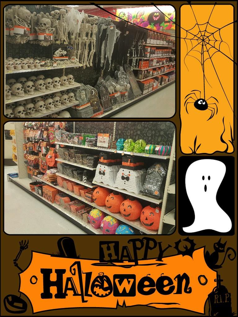 ashleylasure12's tweet photo. Grab your broom &amp; fly over for some ghoulishly great deals! 💀🎃🍫 #TargetRun #2032 @DannyBush9 @Kearneycourage https://t.co/bHJJwbb4QB