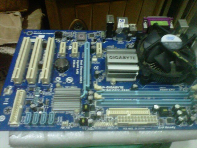 For sale mobo gigabyte GA-P41T-ES3G LGA775 DDR3 minat pm!