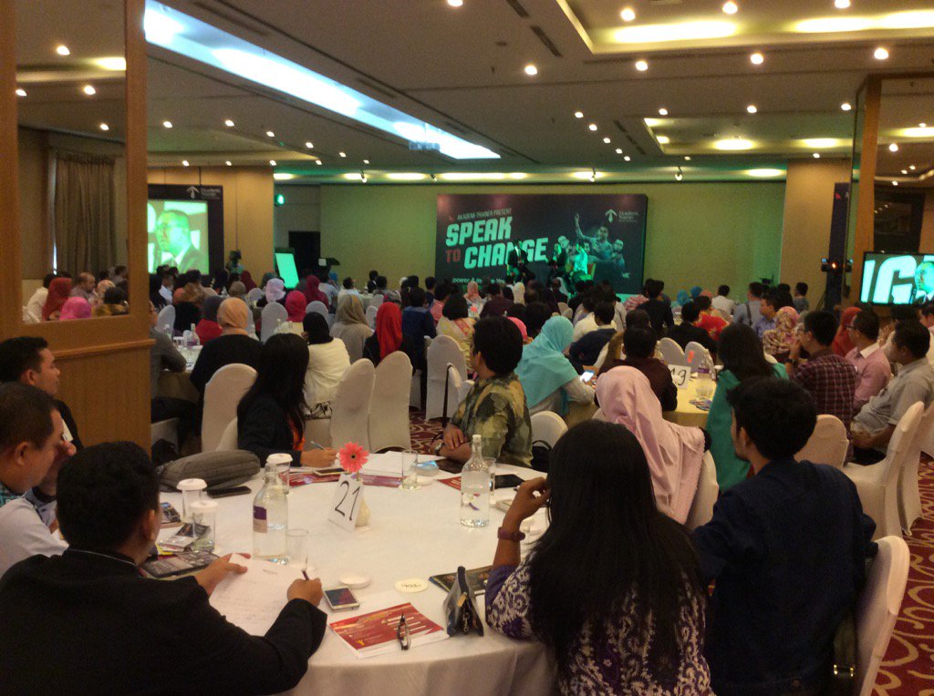 JamilAzzaini's tweet photo. Senang energi peserta #SpeakToChange membuncah https://t.co/bWebtnjbhz