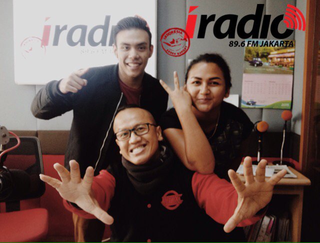 filoseros's tweet photo. #InfoFILOS today @Iradiojakarta done! terimakasih kak @ayumiastriani @sandyPASBand atas interview gokilnyaa  🙌💪🙏😄 https://t.co/Qm9R1Pv6vf