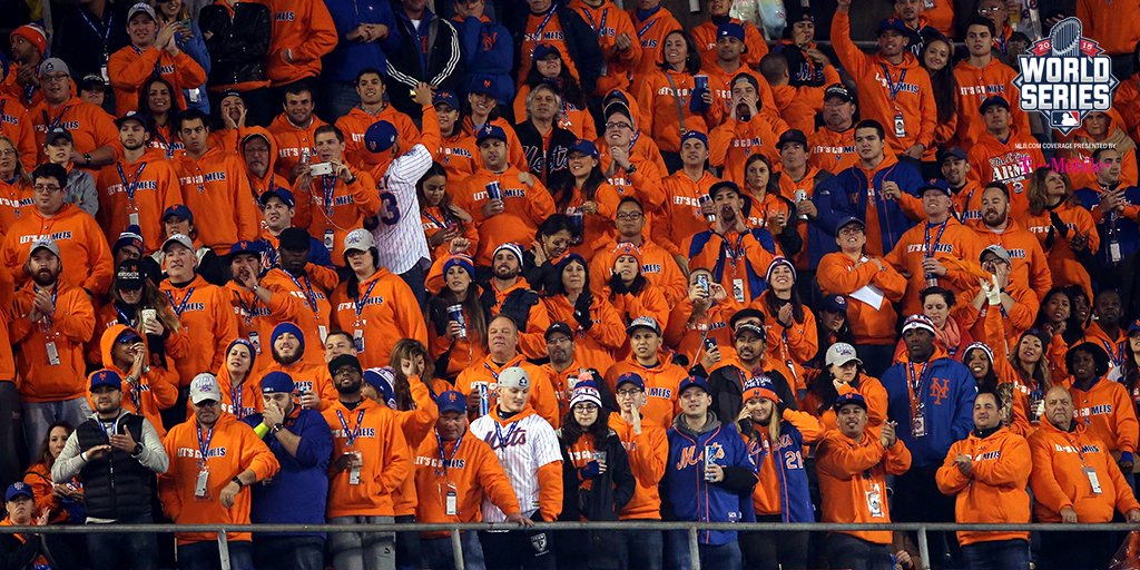 MLB's tweet photo. Everybody right NOW. #WorldSeries https://t.co/QLYarmpvIH