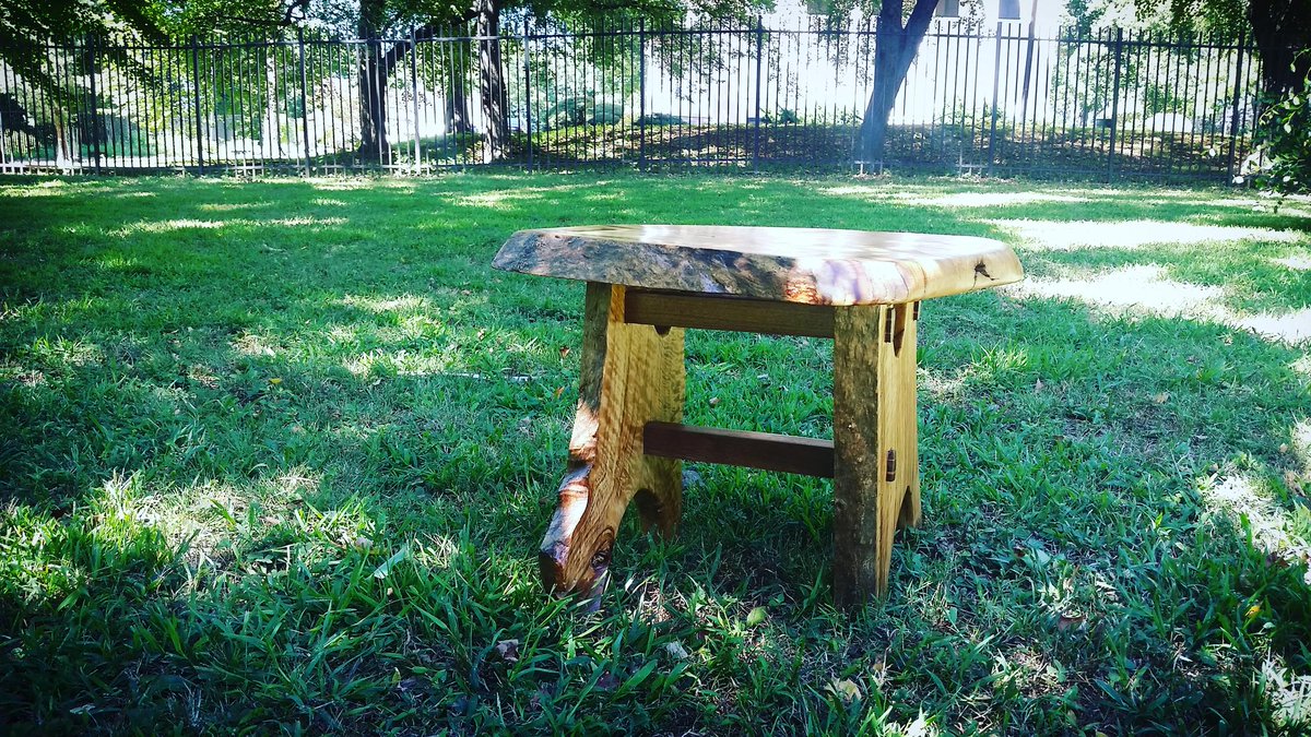 TiarraBell's tweet photo. @IanHabs Here's the final version of the stool I made that I mentioned earlier. https://t.co/DcWravWhCQ