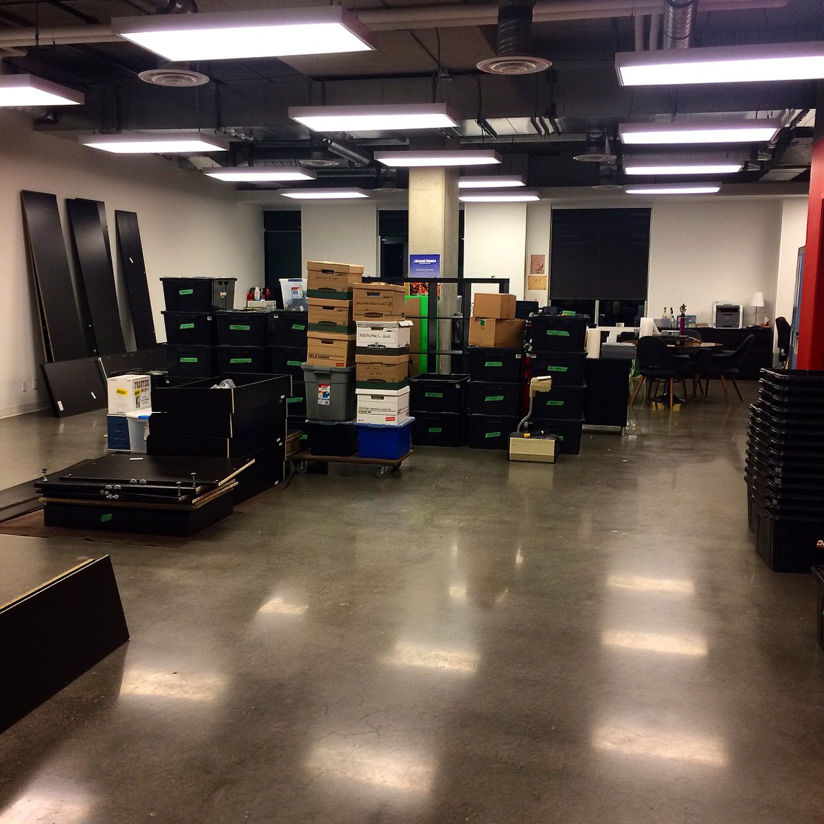 Kelly_Brothers's tweet photo. Big things for #kellybrothers! https://t.co/YKh41iHeaD