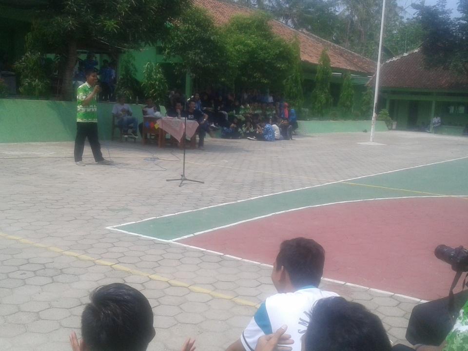 Lanjuutt, ke peserta keenam, Sakti Aktanim. Anak yg semangat. Yeaaahhh... Semangat!!!
#SUCLPGGTS #SMAN13BDL