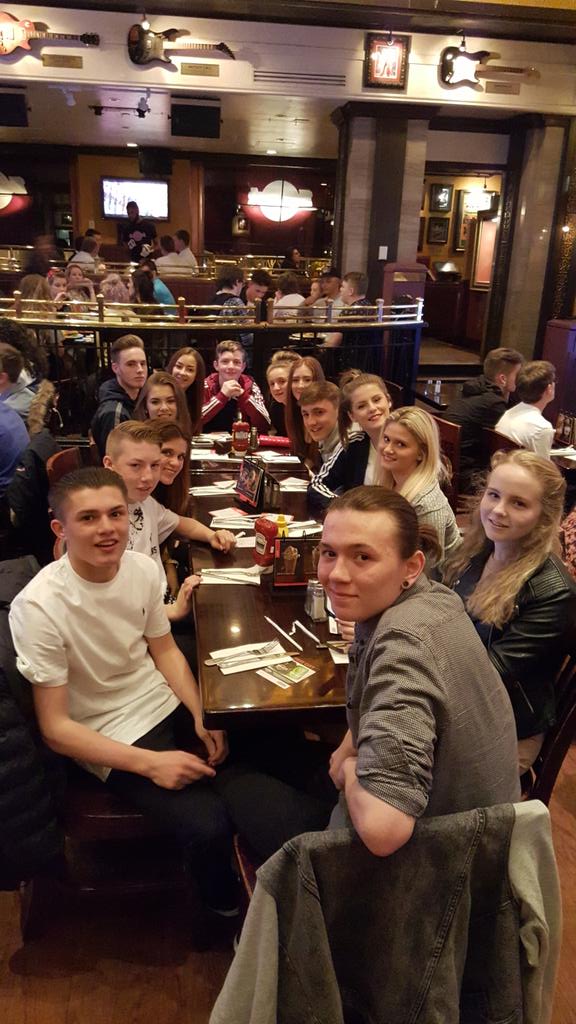 WhitworthUSA15's tweet photo. Dressed up lovely for the Hard Rock Cafe! https://t.co/tSCMcs8FKB