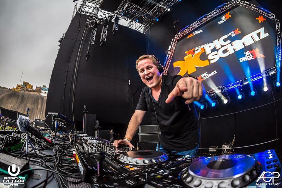 picschmitz's tweet photo. You & I 👈🏼➕👆🏼
Foto: @agpfoto #tbt #galantis #runaway #ultraperu #roadtoultra #roadtoultraperu #rtuperu #rtuperu2015 https://t.co/C9G0N8gfAs