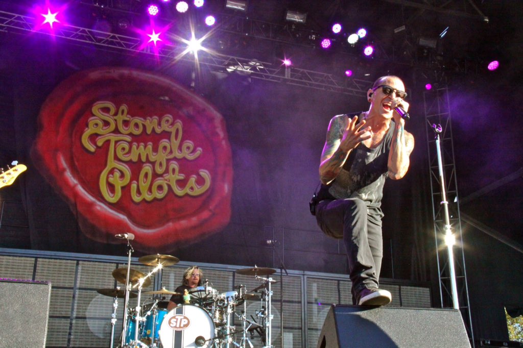 MIKEY__NOLAN's tweet photo. PHOTOS from Aftershock Festival have dropped on my page! https://t.co/hhfNcQOoti @STPBand @ChesterBe #Aftershock2015 https://t.co/NXDm7xHwA9