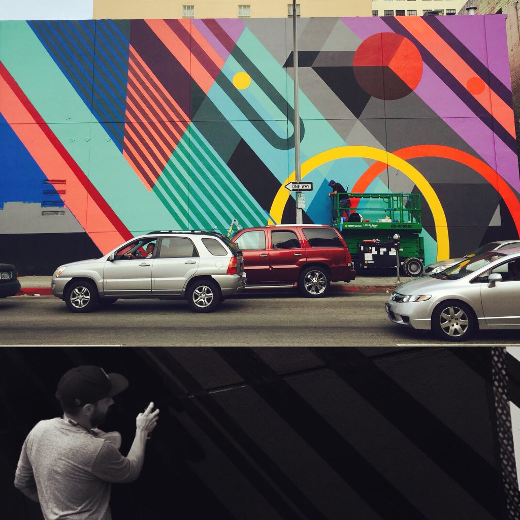 Rolografia's tweet photo. Los Angeles st. & 8th st DTLA #teddykelly #art #geometric #shapes #LoveLA @teddy_kelly https://t.co/5uvL3wwU9O