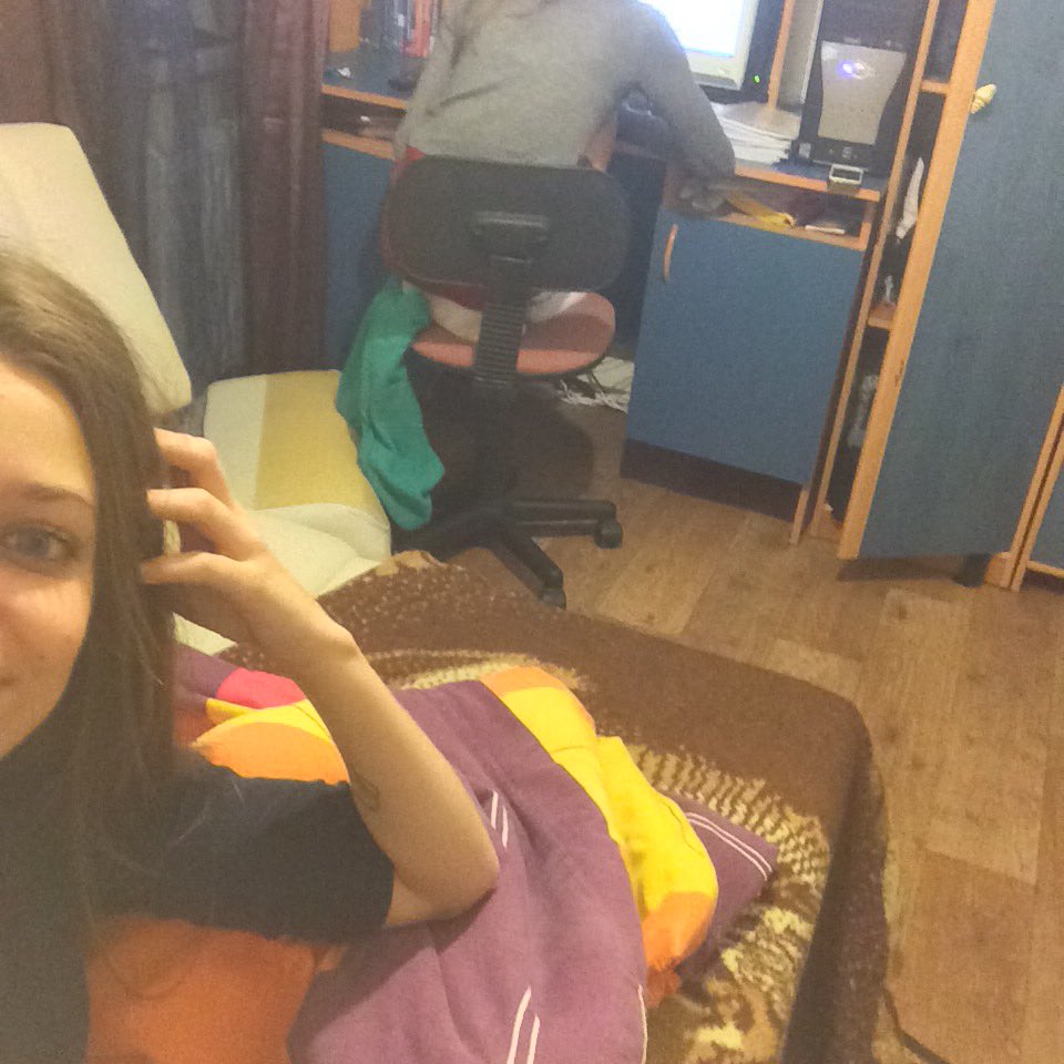 2000_ann's tweet photo. сегодня мы бомжуем https://t.co/IHzEWc1Rya