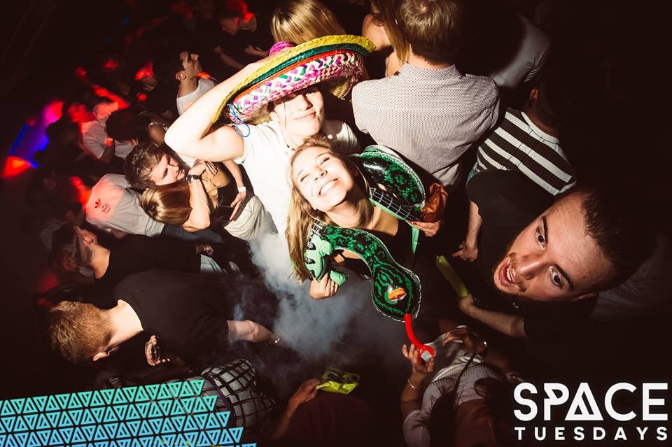 SpaceTuesdays's tweet photo. Leeds' Biggest Tuesday @SpaceTuesdays every week!

£1.45 Dbls b4 12 

Tickets for next week https://t.co/dEmEh3m4Jn https://t.co/rOiYV9iMsK