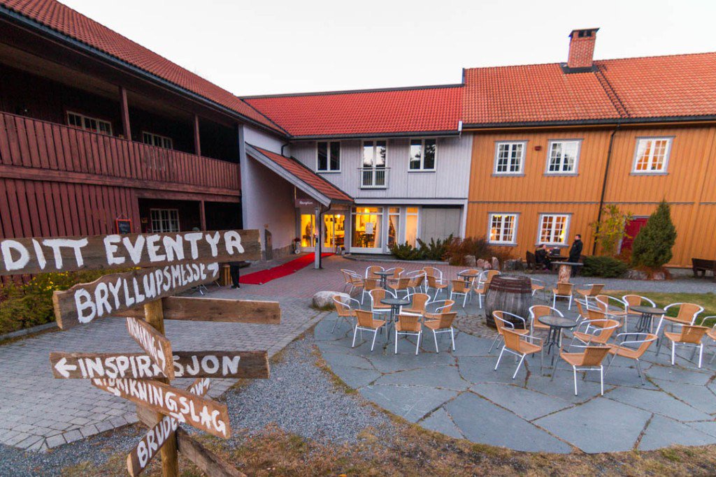 alexsolheim's tweet photo. Vakre Storaas Gjestegård – For et eventyrlig bryllup https://t.co/MsW1Ol6Bex https://t.co/ovGMGIWOIg