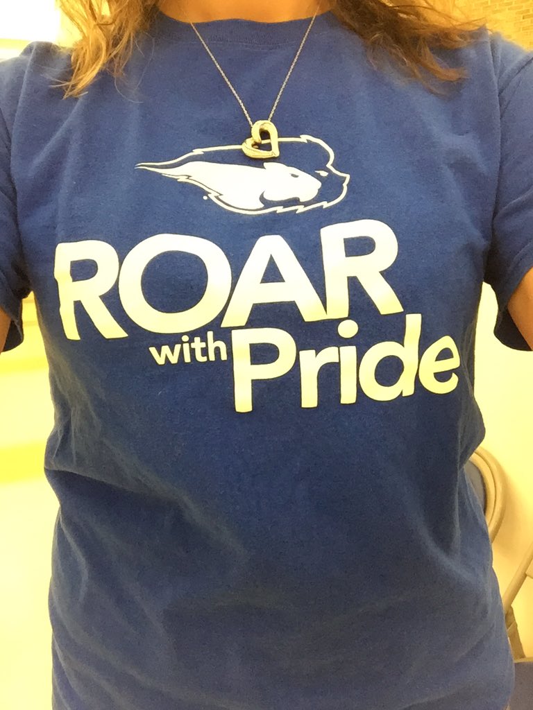 sameffingerr's tweet image. Wearing my #DayInThePride t-shirt from last year while volunteering at the Blood Drive to show my #HofstraPRIDE 🦁💙💛