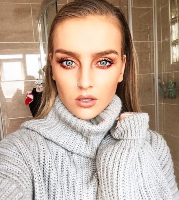 2k15_mix's tweet photo. Her eyes 😍 #UKVOTYLittleMix #LittleMixOnFallon #LittleMixOnKimmel #LittleMixOnAMAs https://t.co/oWuWsyRXoG