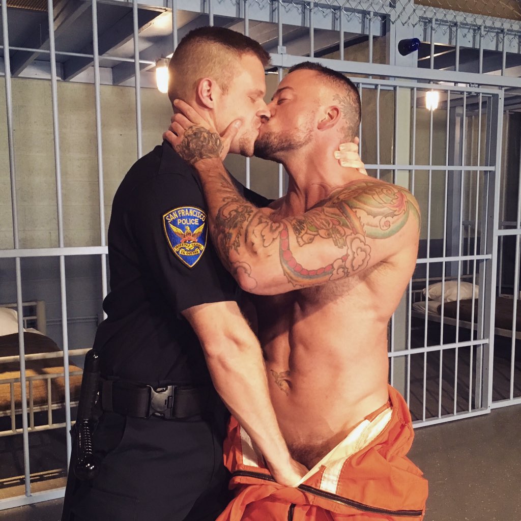 MrDimarco's tweet photo. Great day in the Hot House! #StiffSentence @HotHouseXXX @BrianBondsXXX @SeanDuranXXX https://t.co/79IX3zDIC7