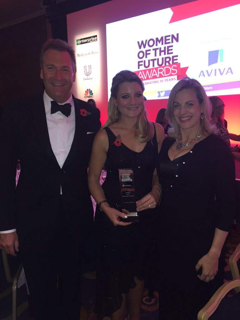 And the winner of the #tech award <a href="/womenoffuture/">Women of the Future</a> #WoF10yrs is... Laura Toogood <a href="/digitalis/">digitalis</a>, we liked head/heart combo