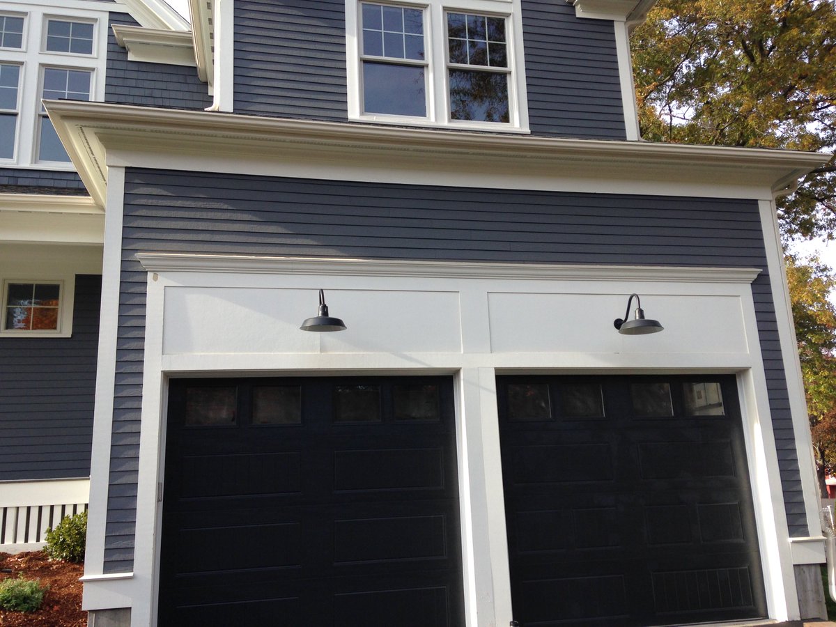 Catalyst_Dev's tweet image. Above the garage barn lights in black.  Really like the look.  @barnlight, #wellesleyma, #bostonrealestate