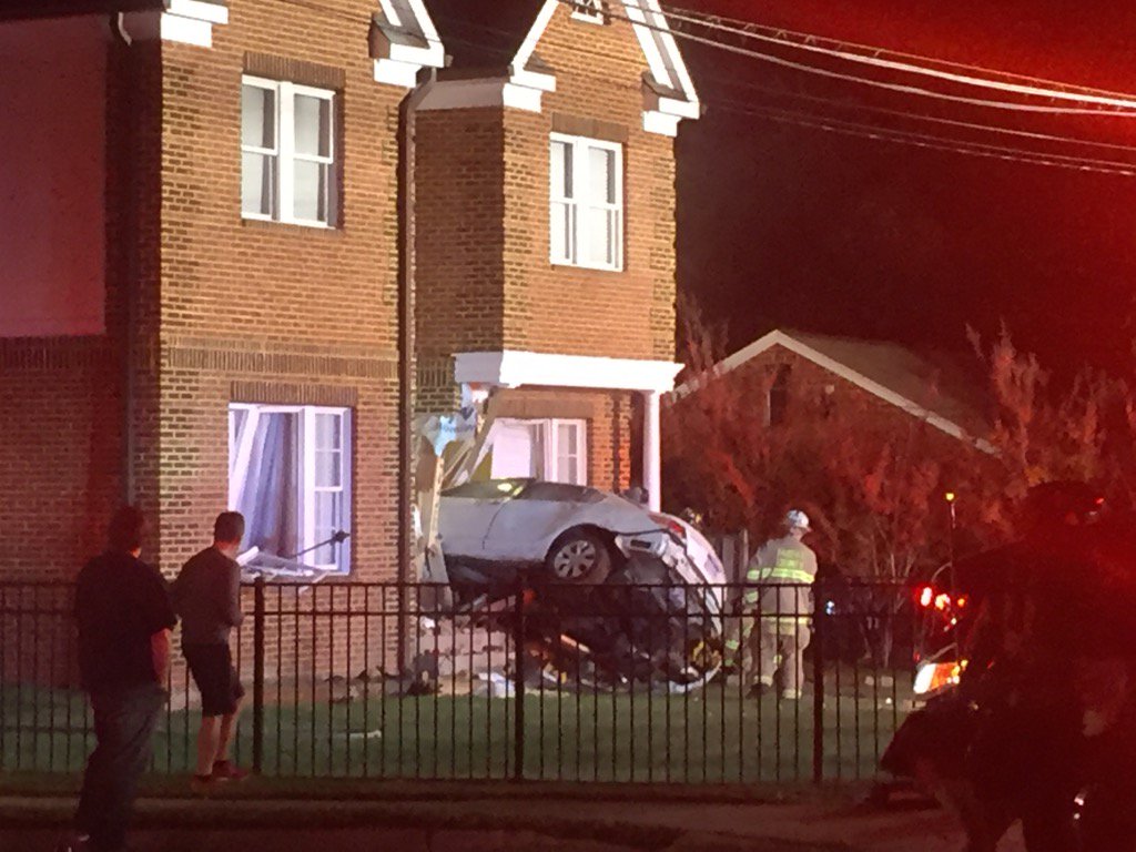 MichelleZelsman's tweet image. This just happened on Beacon Hill. Stay off the road