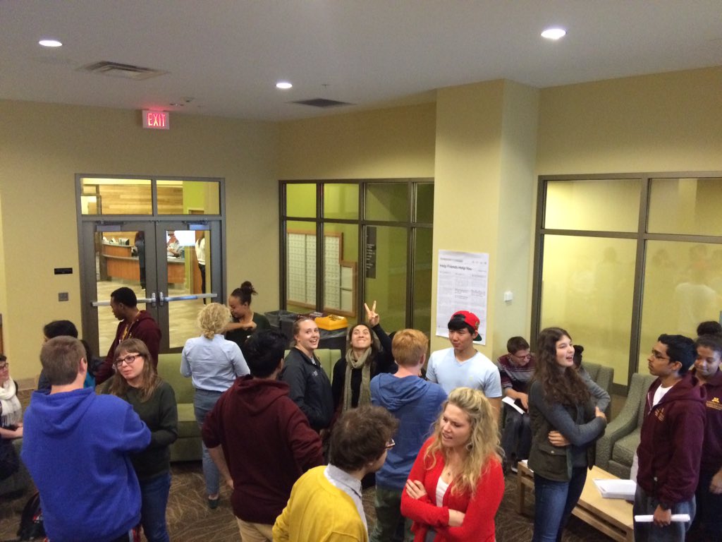 Delonte_LeFlore's tweet photo. 17th Ave and Comstock's first combined staff meeting #UMNCA #Educators #ChangingTheNarrative #Live17th https://t.co/SvDtVSTUpo
