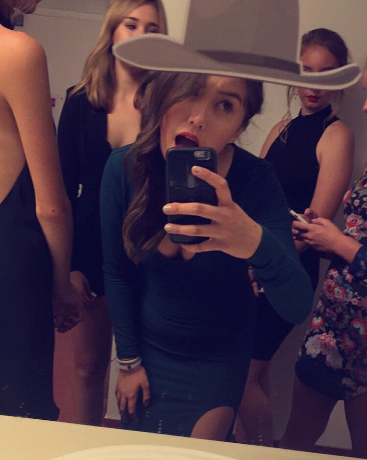 emmarosedriver's tweet photo. Homecoming game, homecoming,and after😂💜 https://t.co/ijPK7x369R