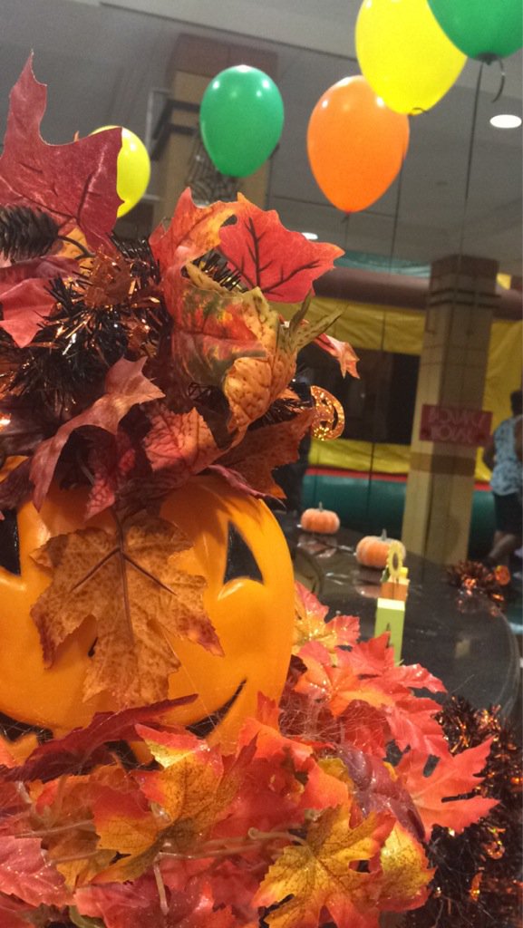 TJCRHA's tweet photo. FALL FEST 2015 👻🎃👻 https://t.co/cFJdBaWkLO