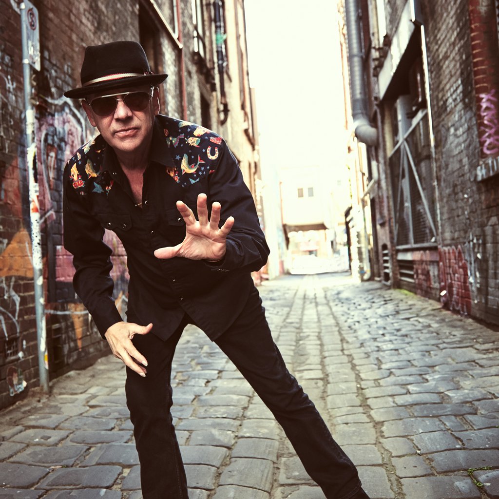 ICYMI: #RussellMorris inks global deal with @albertmusic. bit.ly/1GHkR3r